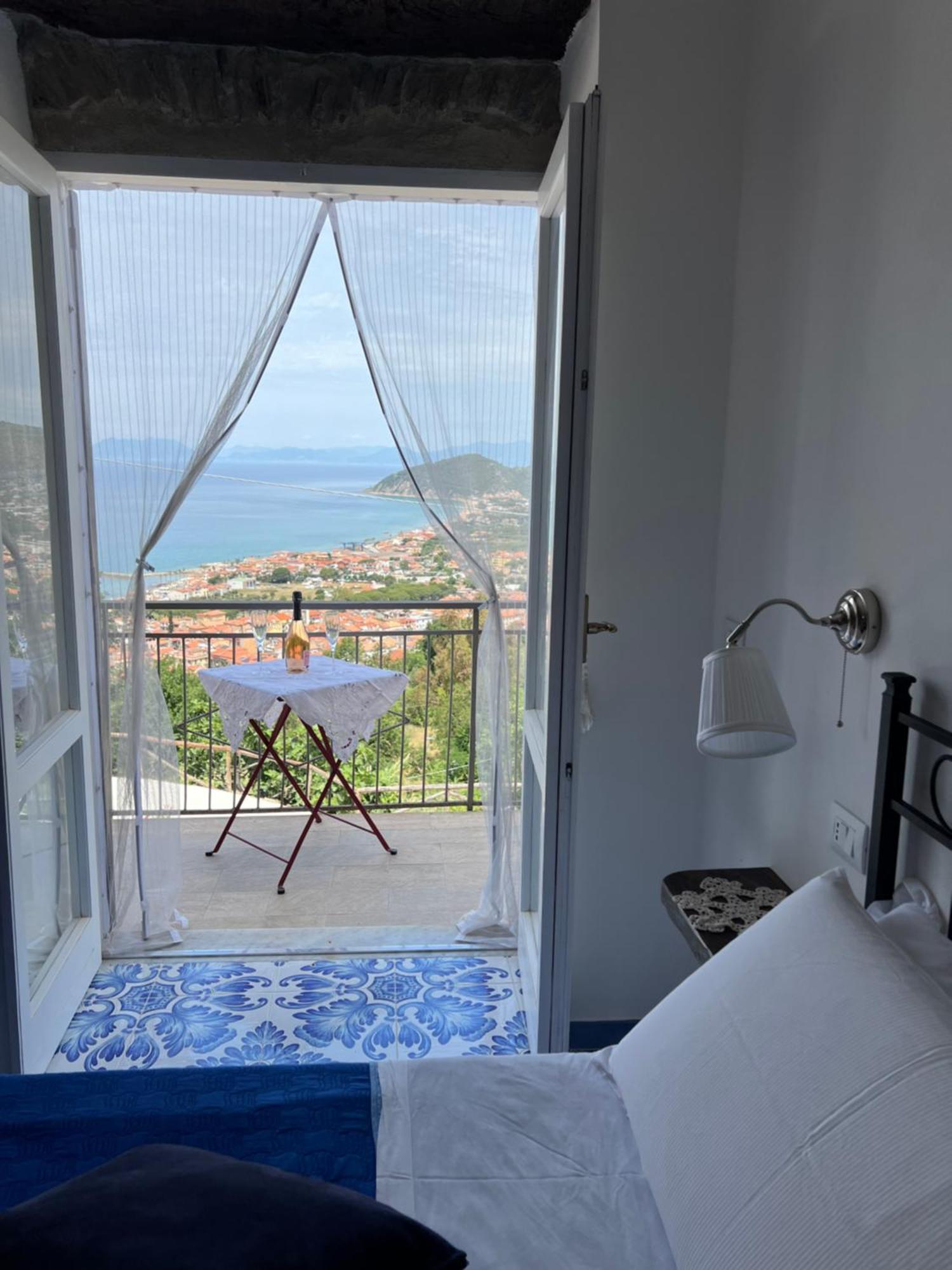 Casa Livia Διαμέρισμα Castellabate Εξωτερικό φωτογραφία